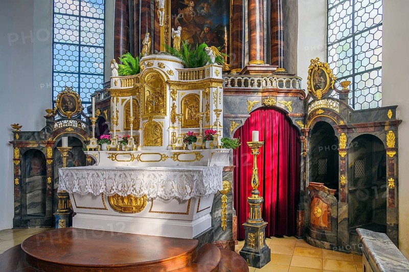 Main altar and confessionals