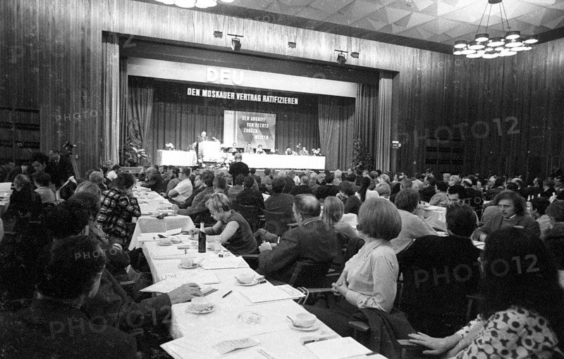 The Party Congress of the German Peace Union