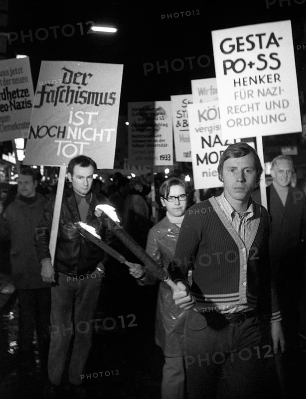Cologne leftists demonstrated against neo-Nazis and international fascism through the city centre on 10. 11. 1968