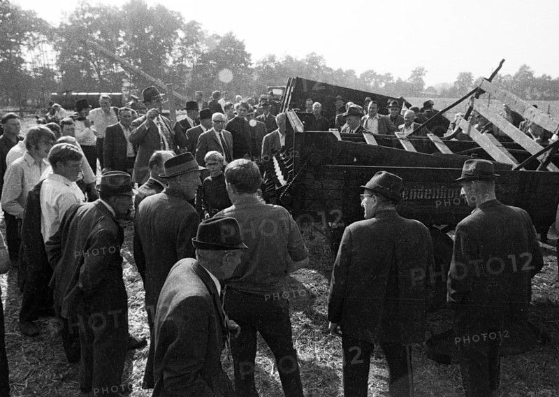 The auction of a bankrupt farm on 22. 09. 1971 in Greven in Muensterland
