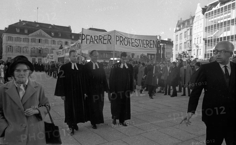 Those who support the Vietnam War betray the gospel of love. Pastors protest. With these slogans and sometimes wearing their robes