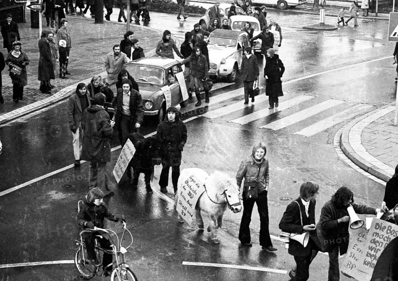 A demonstration with a DKP motorcade on 24 November 1973 in Essen against the driving bans on carless Sundays caused a sensation