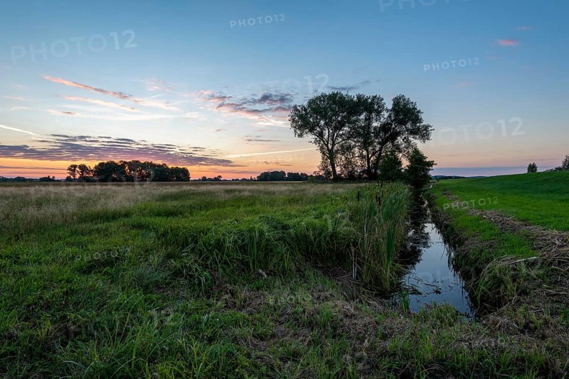 Sunrise in the Westhavelland nature park Park