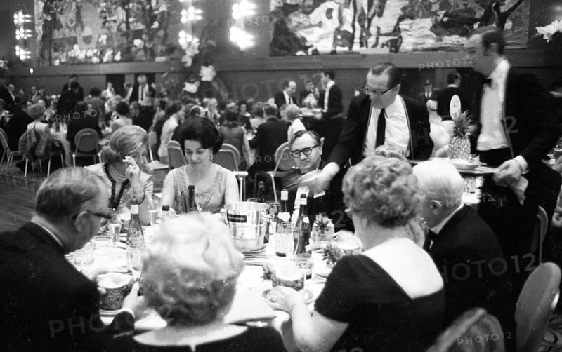 Banquet and ball at the Duesseldorf Hilton Hotel in 1966 accompanied by protest with reference to misery and terror in Brazil