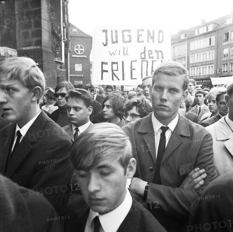 The anti-war day celebrated by trade unions and other democratic organisations was the day of Hitler's entry on 1. 9. 1939