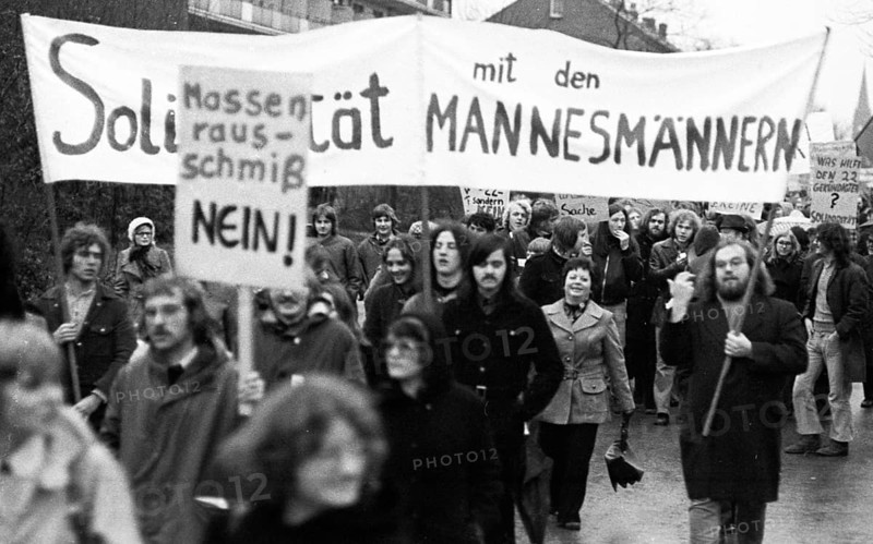 The dismissal of workers at the Mannesmann factory after a spontaneous strike not led by the union provoked protests by Mannesmann workers in Duisburg and other locations on 7 November 1973 and solidarity from workers at other factories