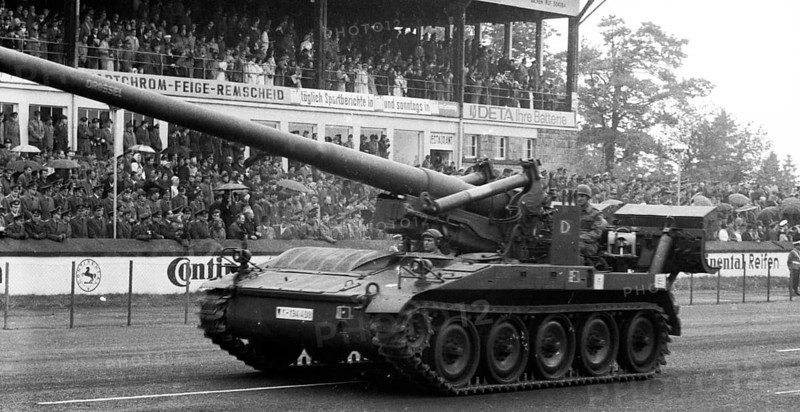 Parade of the Bundeswehr on the 20th anniversary of the founding of NATO in April 1969 at Dortmund Airport