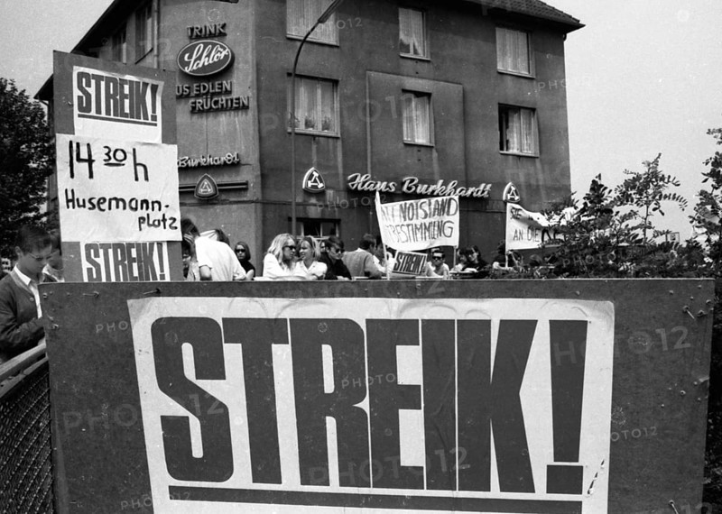 The Ruhr Action against the Emergency Laws in 1968 turned against the emergency legislation with numerous local actions by students