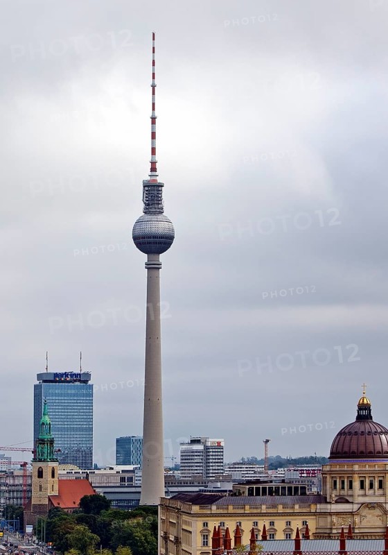 City panorama with the TV Tower and the Humboldt Forum