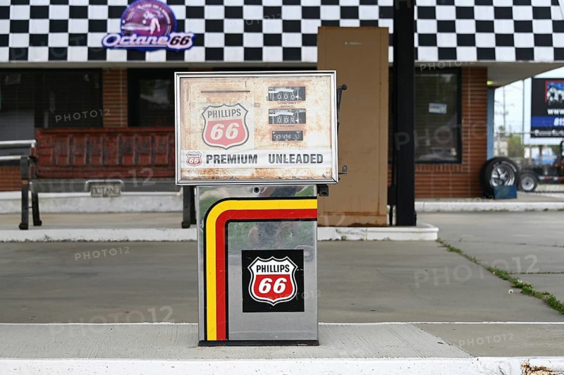 Old gas station in Pontiac