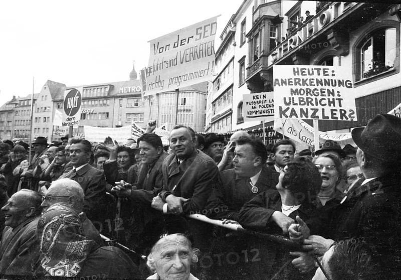 An expellees' rally on 30 May 1970 in Bonn with the NPD