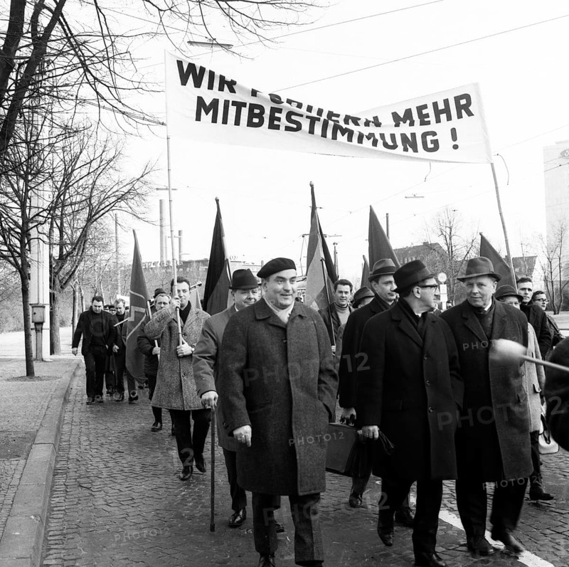 Trade union activities in the years 1965 to 1971 on the subject of co-determination and Montanmitbestimmung in the Ruhr area