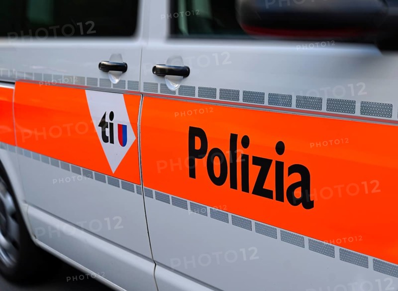 Mop-up picture police car
