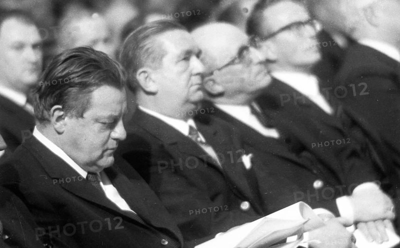 Franz Josef Strauss at a conference with Bundeswehr military personnel in the Ruhr area in 1965. Franz Josef Strauss