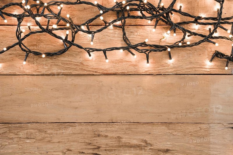 Burning garland table