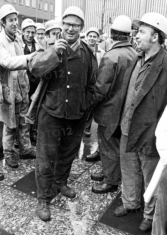With a spontaneous strike and demonstration