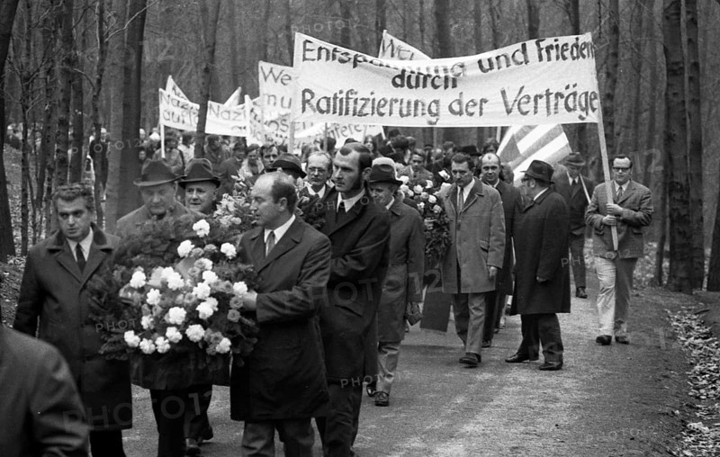 The honouring of the dead by the Nazi regime on Good Friday 1945