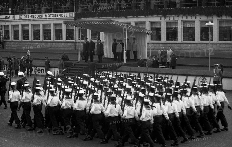 Parade of the Bundeswehr on the 20th anniversary of the founding of NATO in April 1969 at Dortmund Airport