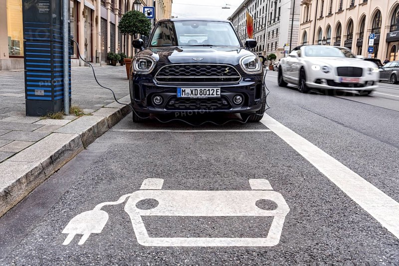 Mini electric car