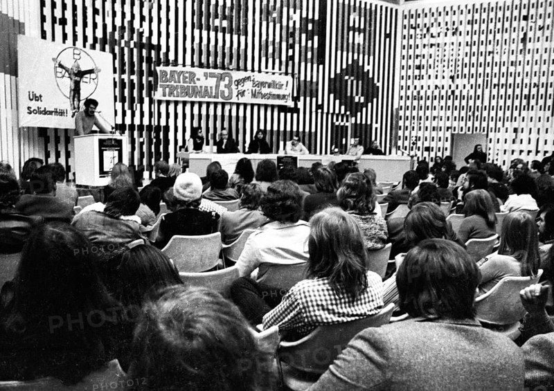 The promotion of co-determination at the Bayerkonzern was the aim of this event of trade unionists and left-wingers on 8 December 1973 in Leverkusen