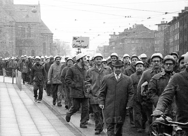 The detente policy of Willy Brandt and his SPD-FDP coalition was controversial. Spontaneously
