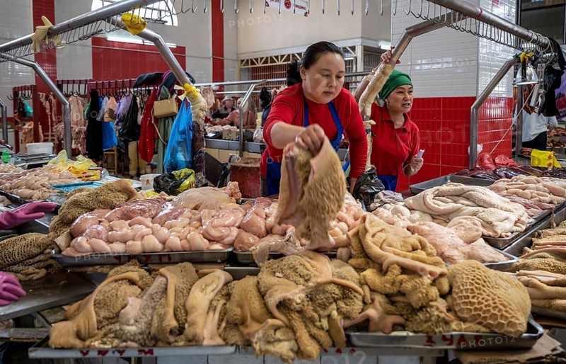 Saleswoman of meat products