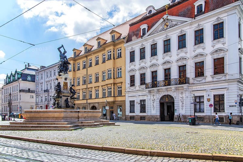Hercules Fountain on Maximilianstrasse with Schaezler Palace