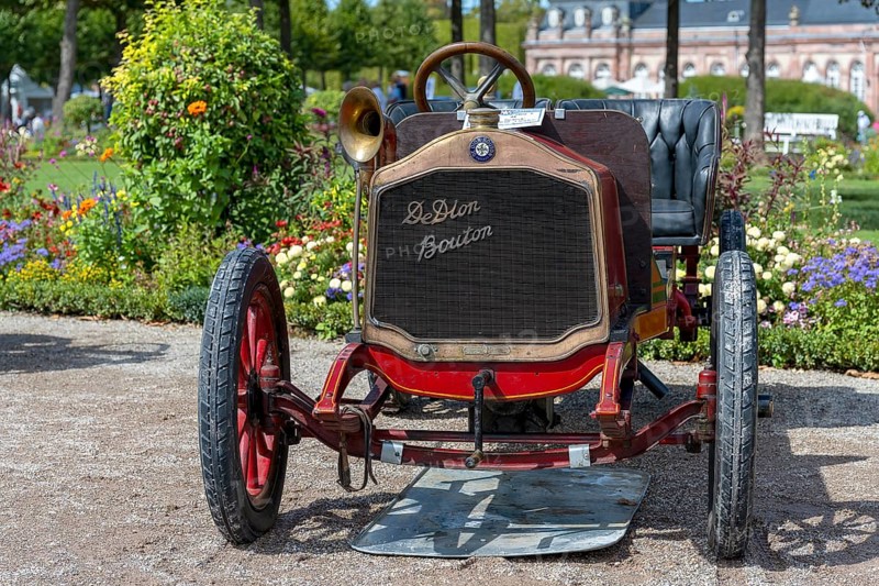 Vintage car DeDion Bouton Char-a-bancs