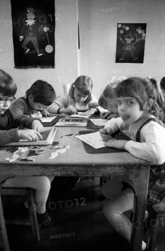 This colliery kindergarten with lots of music and paintings by Ruhrkohle AG