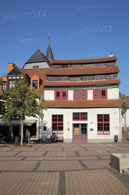 Loeherplatz with historic Gerberhaus