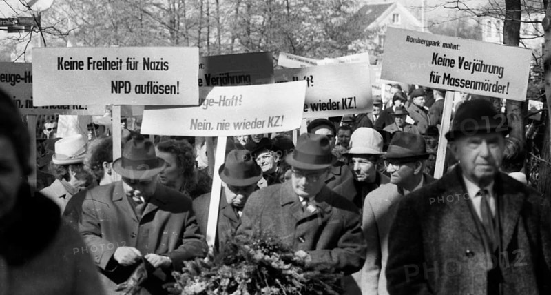 Good Friday 1945 the forest in Rombergpark was a place of crime. The commemoration of the Nazi crimes here on 23. 3. 1967 in Dortmund Bittermark a demonstration against neo-Nazism