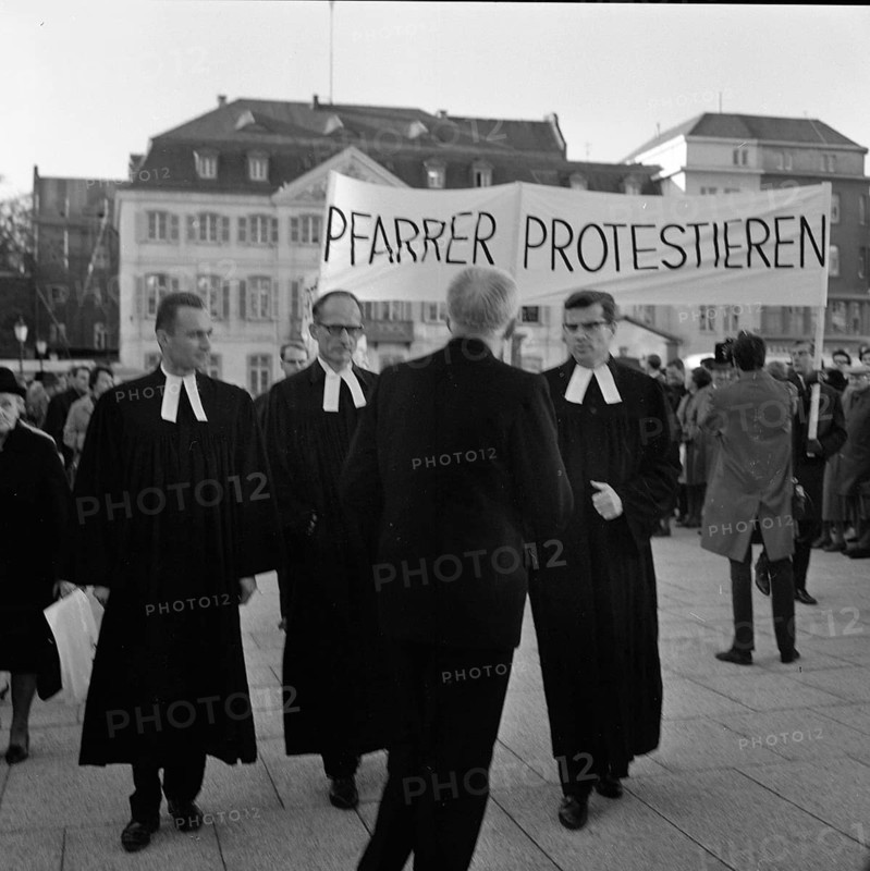 Those who support the Vietnam War betray the gospel of love. Pastors protest. With these slogans and sometimes wearing their robes