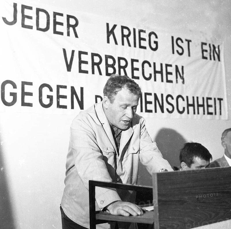 The anti-war day celebrated by trade unions and other democratic organisations was the day of Hitler's entry on 1. 9. 1939