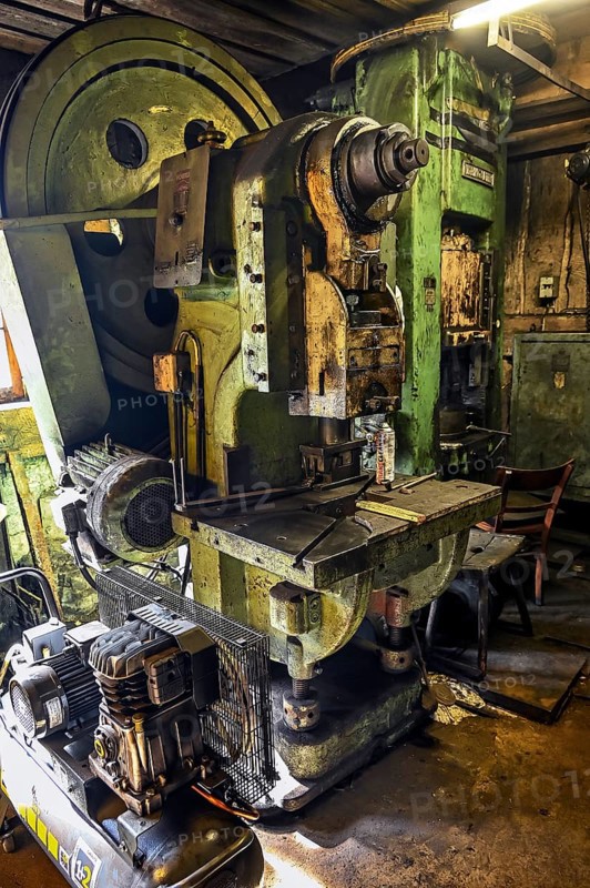 Machines in the hammer mill