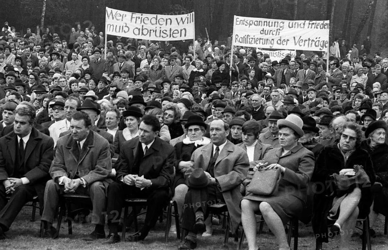 The honouring of the dead by the Nazi regime on Good Friday 1945
