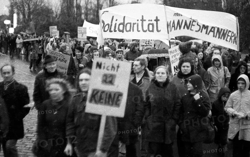 The dismissal of workers at the Mannesmann factory after a spontaneous strike not led by the union provoked protests by Mannesmann workers in Duisburg and other locations on 7 November 1973 and solidarity from workers at other factories