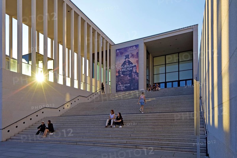 James Simon Gallery