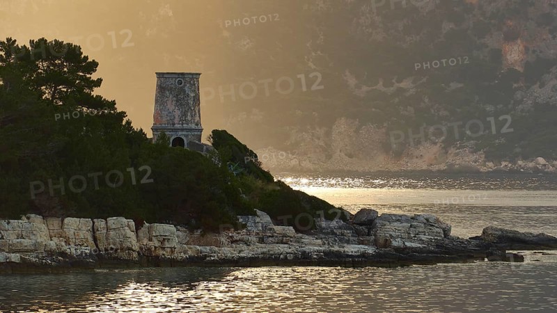 Round Venetian Lighthouse