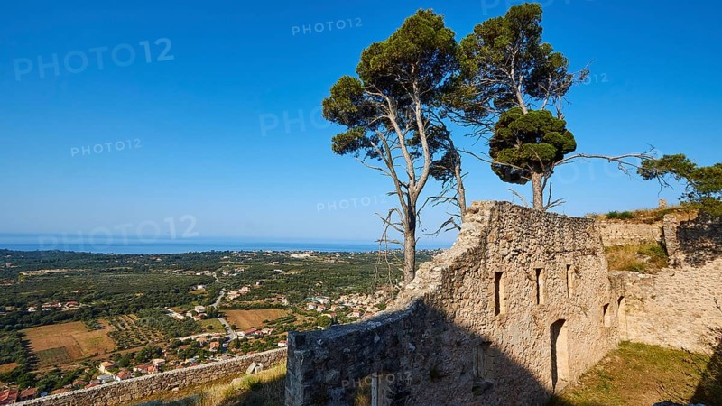 Ruined wall