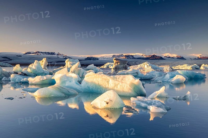 Joekulsarlon glacier lagoon