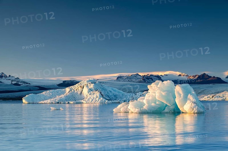 Joekulsarlon glacier lagoon