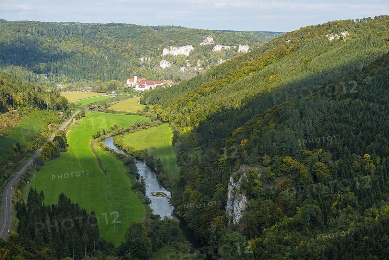Panorama from Knopfmacherfelsen into the upper Danube valley