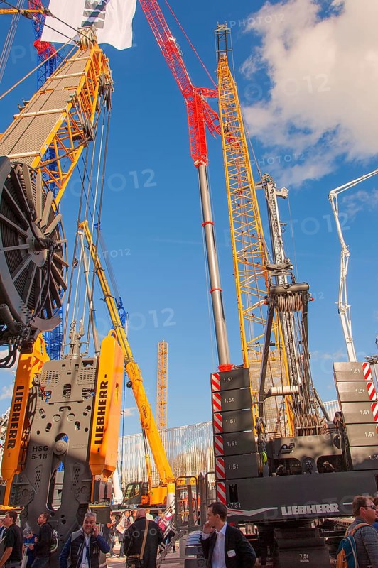 Cranes of all kinds and types