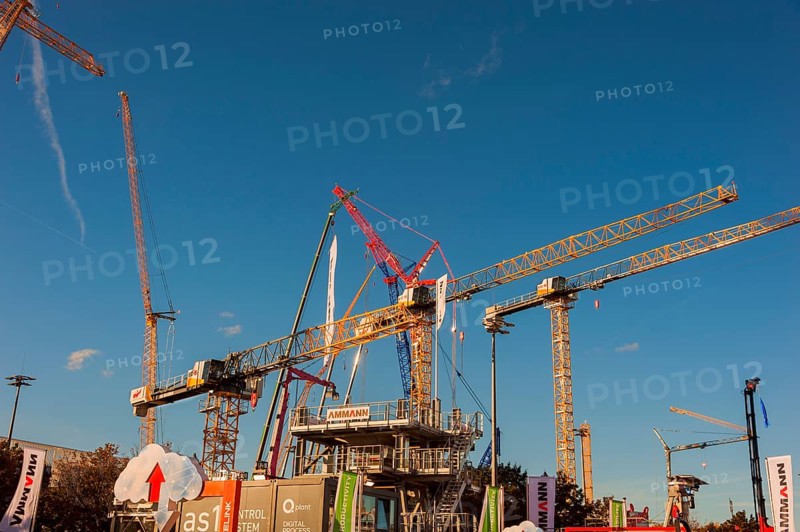 Cranes of all kinds and types