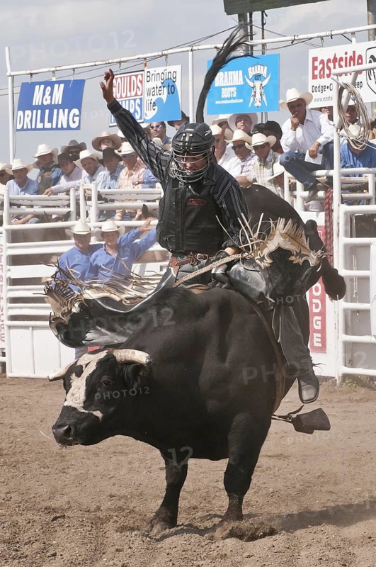 Cowboy bull riding