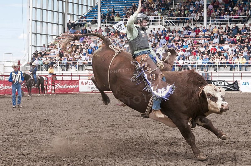 Cowboy bull riding
