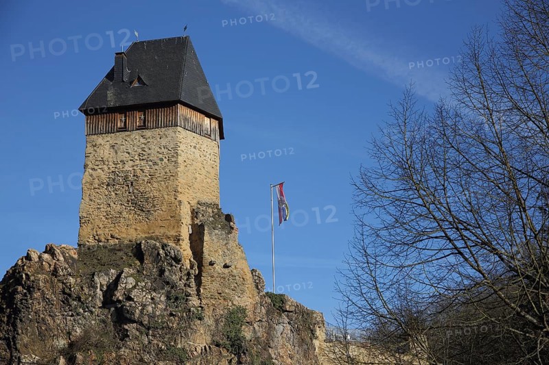 Frauenstein Castle with tower on rock