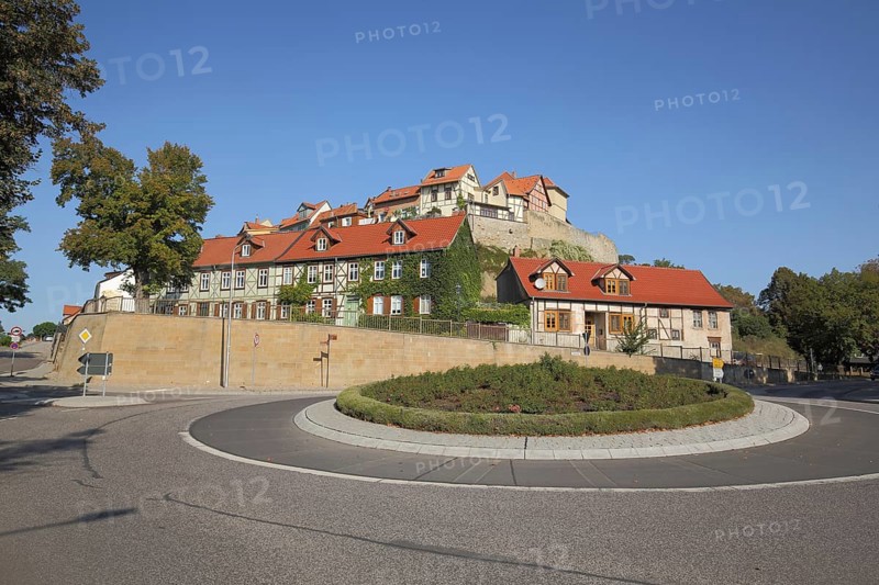 View of Muenzenberg with roundabout and traffic island