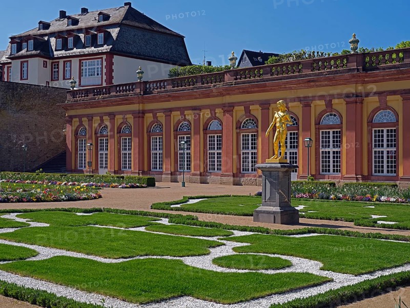Sculpture The Lurenblaeser in the palace garden of the Lower Orangery in Weilburg Castle
