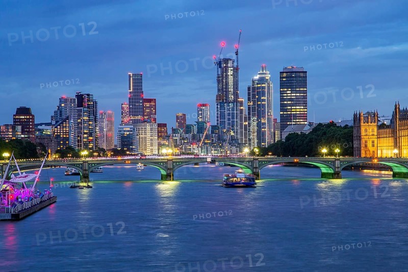 Westminster Bridge over the Thames with skyline at dusk